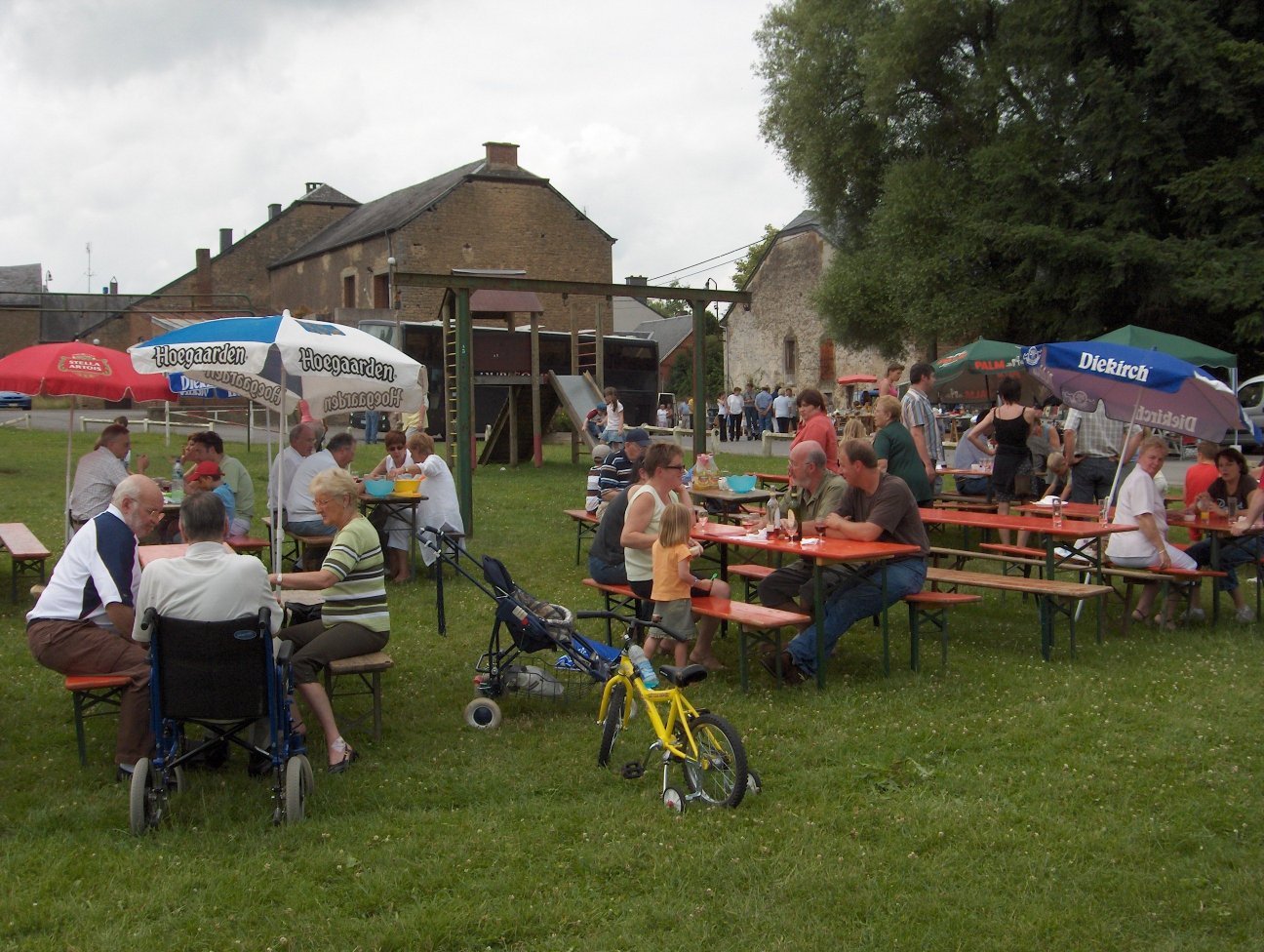 ETALLE, Barbecue - Brocante