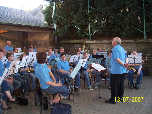 BUZENOL, Concert