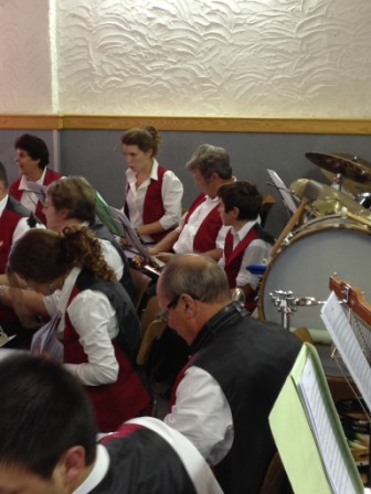 HANZINNE,  Concert