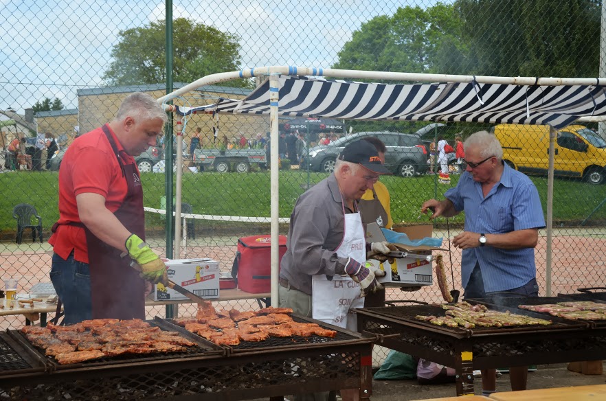  ETALLE, Brocante, Barbecue géant, animation musicale