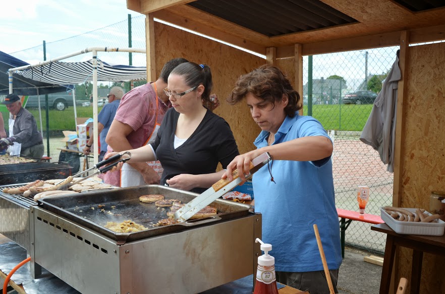  ETALLE, Brocante, Barbecue géant, animation musicale