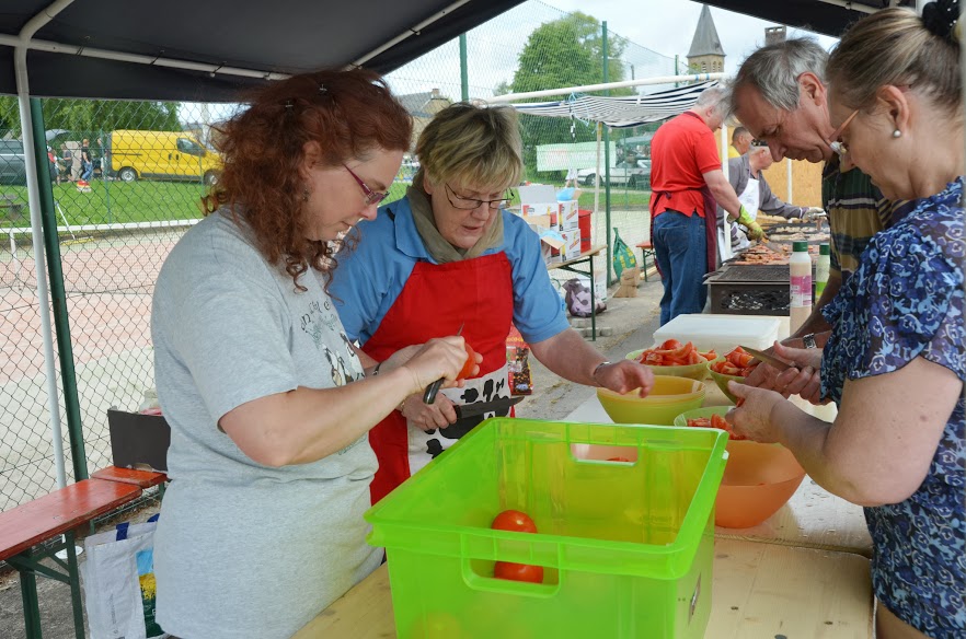  ETALLE, Brocante, Barbecue géant, animation musicale