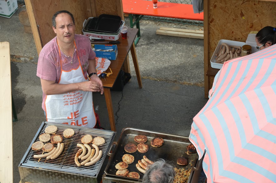  ETALLE, Brocante, Barbecue géant, animation musicale