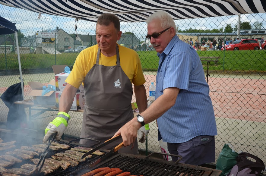  ETALLE, Brocante, Barbecue géant, animation musicale