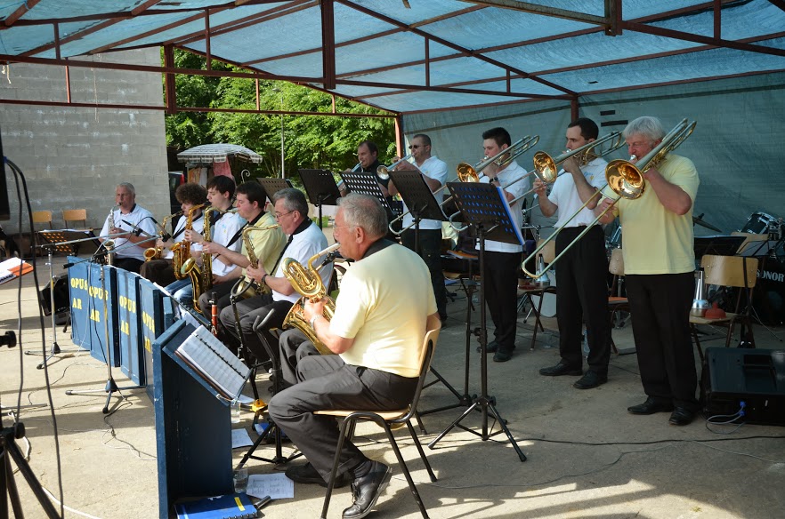  ETALLE, Brocante, Barbecue géant, animation musicale